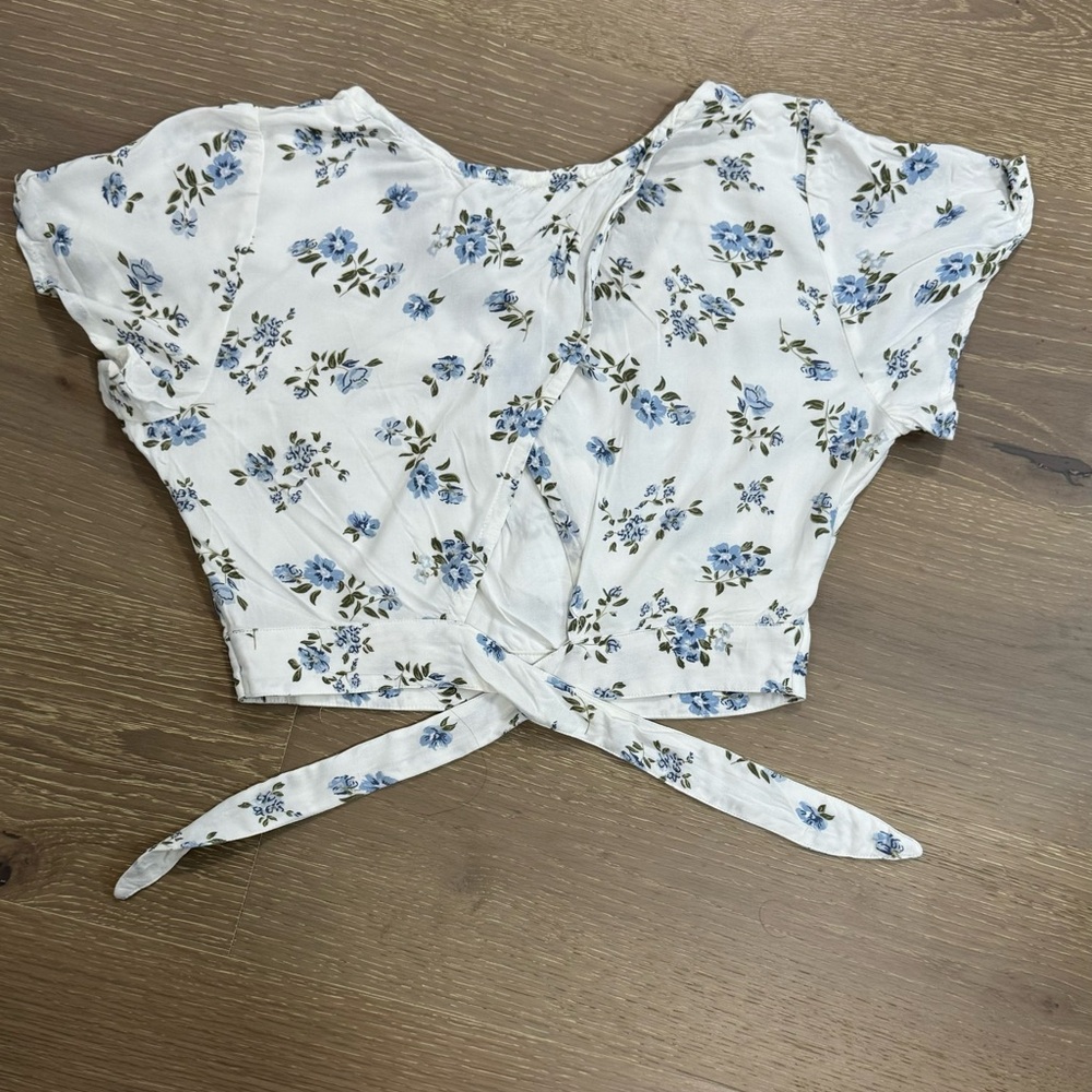 HOLLISTER 2PIECE SET - Picture 12 of 14